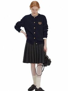 spring and Autumn Wool Knitted Sweater Cardigan Female British College Ctrast Badge Embroidered Metal Butt Top t8O7#