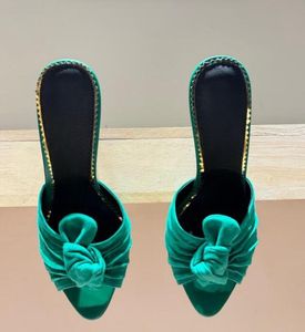 2024 جديد في الكعب السميك الكعب السميك زقزقة اصبع القدم واحد خط البوكلي أزياء عالية الكعب مطابقة تنورة متعددة الأحذية النسائية 10.5 سم كعب