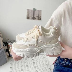 Casual Shoes Women's Sneakers Platform 2024 Sport Kvinnlig platt andas snörning utomhus tennis vulkaniserad