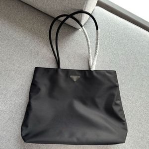 Torba projektantów mody Specjalna nylonowa tkanina lekka wygodna praktyczna super stała torba na zakupy Size35x30 Torda