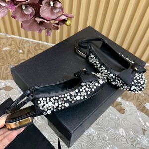 Kvinnor Slingbacks Sandaler glider på bilder Ballet Shoe Luxurys med Strass Stone Jewel Bowknot Leisure Shoe Chunky Low Heels Mules Black Flip Flops Outdoor Beach Shoe Shoe