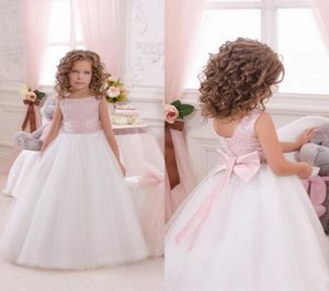 Abiti da ragazza di fiore rosa bellissimi su misura per matrimoni Abiti da ragazza piuttosto formali Carino abito da spettacolo in tulle gonfio di raso Sprin9374784