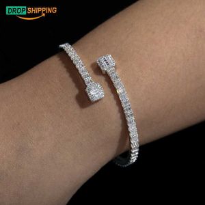 Släpp fina kvinnor smycken 3 8mm bredd 925 Sterling Silver VVS Baguette Moissanite Diamond Famous Brand Coff Bangle264a