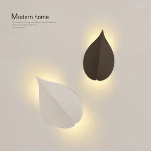 Wall Lamps Personalized And Creative Lamp LED Modern Simple Nordic Leaf Decoration Master Bedroom Bedside