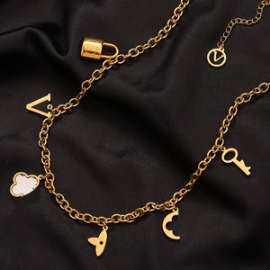 Designer Necklace Crystal Brand Letter Pendants Men Womens High Quality 18k Gold Stainless Steel Necklaces Charm Chain Fashion Accessory Jewelry Gift