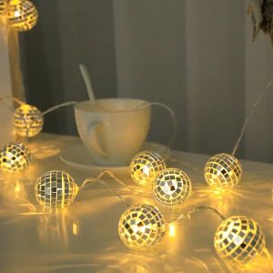 10/20 LED Disco Mirror Ball String Light Garland Bateria zasilana baterią kulą kulą Buła Bajki Światło na przyjęcie na ślubie dekoracje drzewa okienne