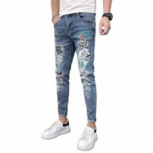 Nya koreanska sommaren snygga lyxiga mäns klassiska jeans med björntryck stretch hip-hop case cowboy streetwear pojkvän jeans r2em#