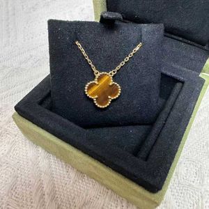 Designer Brand 925 Sterling Silver Van Tiger Eye Clover Necklace Plated with 18K Gold Lucky Grass Pendant and Collar Chain CNC Precision High Edition
