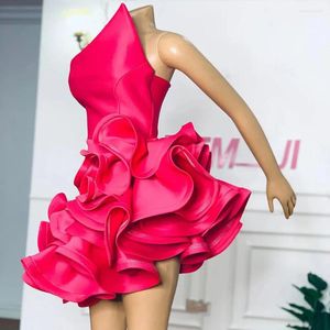 Vestidos de festa rosa curto baile sereia cintas de espaguete cocktail clube vestidos babados saia 2024 desgaste de formatura