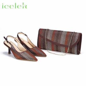 Mules femininas marrons com saltos finos, sandálias de bico fino, design de broca de água, sapatos e bolsas, conjunto de combinação 240307
