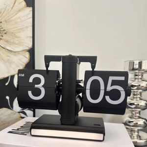 Tischuhren 1pc Retro Digital Flip Down Clock Batteriebetriebener Schreibtisch mit LED-Umgebungslicht für Home Office Decor Ganz weiß