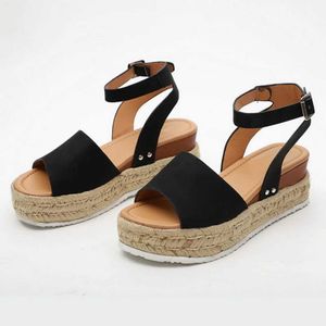 Sandalen Damen Sommer 2024 Wedge Mode Plus Size Leinen High Heel Plattform Fischmaul H240328B6WP