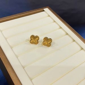 Designer famoso Este conjunto de joias de trevo de quatro folhas banhado em aço titânio em ouro real 18K mantém a cor por muito tempo