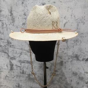 여름 체인 밀짚 모자 프렌치 편지 액세서리 라페이트 잔디 줄무늬 선 펑크 스타일 240320