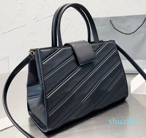 2024 new Crossbody Bags Shoulder Handbag Purse Internal Compartment Fashion Zipper Large Capacity