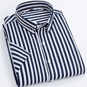 2023 Summer Fashion Simple Polo Collar Vertical Stripe Korean Version Casual Business Slim Fit Trend Versatile Mens Shirt 240328