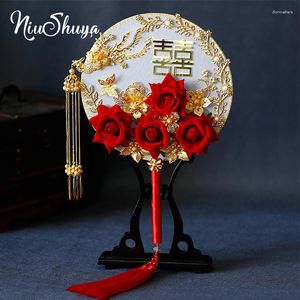 Bröllopsblommor niushuya utsökta kinesiska handgjorda fan 3d röda rosor dubbelsidig handguld phoenix kostympografi tillbehör