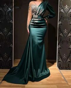 Vestidos sexy urbanos elegante verde muçulmano com decote em v sereia noite 2024 rendas pérolas frisado cristal cetim vestidos de festa de casamento 2023 yq240329