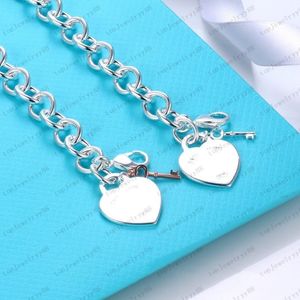 Designer hjärtformad nyckelarmband kvinnlig rostfritt stål halsband par guldkedja hängen hals lyx smycken presenttillbehör 243U