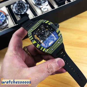 Mens Watch Designer Watches Hareketi Otomatik Lüks Business Boş Boş Zaman Karbon Fiber Erkekler Kişiselleştirilmiş Otomatik Mekanik