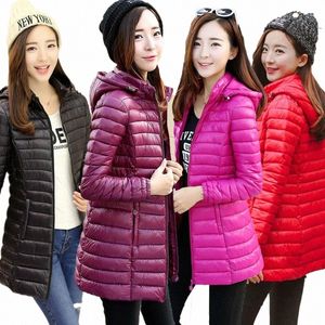 ملابس النساء الخفيفة الفائقة الخفيفة الجديدة في فصل الشتاء أسفل سترة COTT الضخم الحجم المتضخم معطف الدفء الدافئ للسيدات