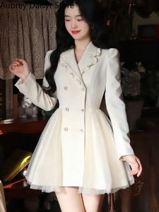 韓国のエレガントなミニホワイトドレス女性ビンテージシックメッシュデザインフォーマルドレスサマーカジュアルスリムバースデーイブニングパーティードレス240318