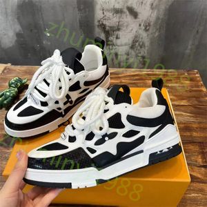 Designer Flash Diamond Buty Casual Buty Sneakers Mężczyźni oddychający skóra z siatki Make Upper Side Brand Flower Gruby Buty dolne 35-47 Z39