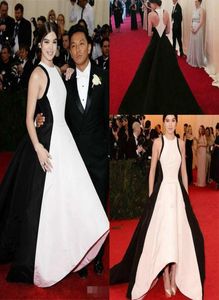 2019 New Arrival Hi Low Red Carpet Dresses Crew Neck Black And White Satin Long Celebrity Gown Formal Evening Dresses Custom Made4709143