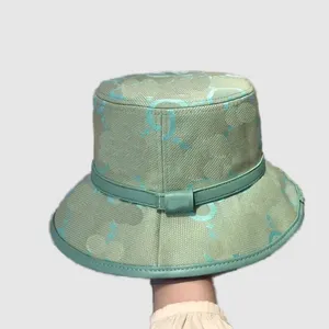 Pretty bucket hat designer solid pattern pink green color wide brim lace up sun protection fit cap avant garde style lether animal metal sun hat optional ga0133 C4