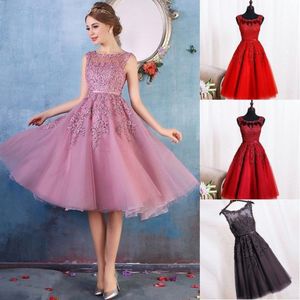 2018 Cheap New Crew Neck Lace A Line Knee Length Homecoming Dresses Lace Applique Beaded Short Cocktail Party Dresses Evening Gown240w