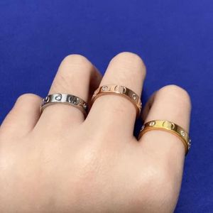 Designer-Bandringe für Damen und Herren, Edelstahl, Doppel-G, gravierter Buchstabe, Diamant, schmaler Ring, Valentinstagsgeschenk, Größe 5-11271V