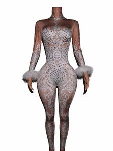 Sexy White Lace Rhinestes Macacão Mulher Cantor Stage Bodysuit Costume Party Celebrate Unitard Glisten Stes Outfit Baileisi Y9VL #