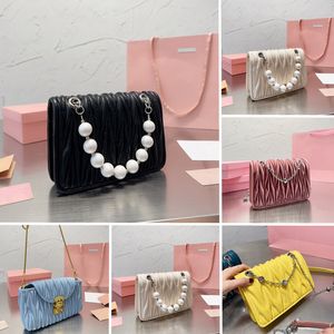 10a kvinnors väskor designer axelpåsar läder crossbody väska mode lyxig väska mångsidig kedjepåse svart vita rosa blå väskor med låda