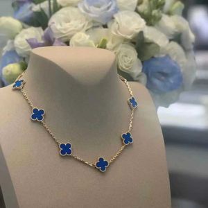 Designer Brand Van Ten Flowers Four Leaf Grass Necklace Womens Fashion Light Luxury Glod Tjock plätering 18K Rose Gold Blue Jade Medal High Grade Sense