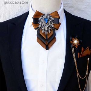 Bow Ties High-end Rhinestone Bow Tow Reet British Business Wedding Bow-Tie Mens Ręcznie robiony biżuteria Oryginalna kołnierz Pins Y240329