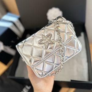 24c gwiazda mini fanny opakowanie błyszcząca patent skórzana stylowa damska torba na ramię skórzana diament c klamra luksusowa torba Matelasse łańcuch crossbody torebki torebka 14 cm