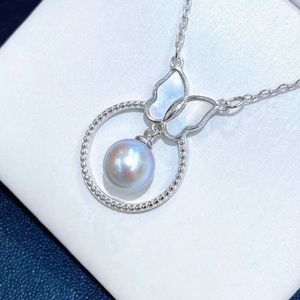 22091704 Kvinnors pärlsmycken halsband Akoya 7-7 5mm Pearl Mother Butterfully 40 45cm AU750 Vittguldpläterat Pendant Char219V