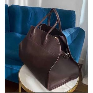 the Row Margaux 15 Handtasche Leder Großraumtasche Rindsleder Tote Travel Shoulder Light Luxury 451