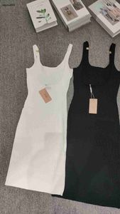 드레스 디자이너 여성 브랜드 여성 의류 여름 패션 삼각형 로고 긴 슬리브 숙녀 드레스 아시아 크기 S-XL 3 월 29 일