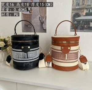 Tasarımcı Tote Çanta Kadın Çanta Lüks Omuz Çantaları 10a Kabartmalı Crossbody Çanta Debriyaj Zinciri Siyah Çanta