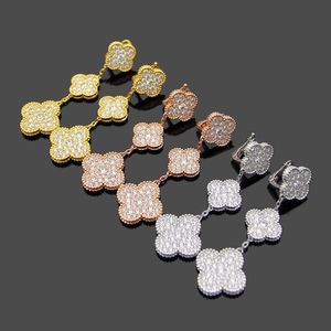 Donne di stile classico di alta qualità Love Studs Diamanti pieni 3 colori Orecchini in acciaio al titanio di lusso Logo stampato Regali per feste di nozze W277U