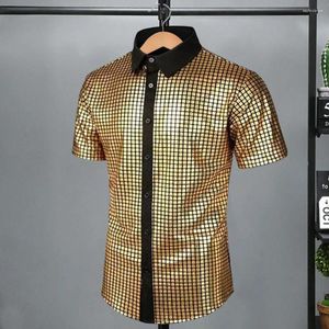 Camicie eleganti da uomo Camicia da uomo con risvolto Performance slim fit con colletto rovesciato per festival in discoteca Superficie lucida Colore a contrasto