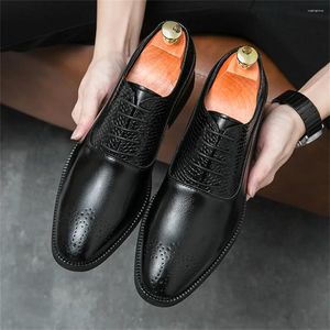 Scarpe eleganti Rocker Taglie speciali Eleganti da uomo 2024 Stivali da uomo Sport per uomo Sneakers Advanced Sheos Krasovki Snaeaker