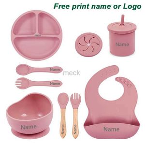 Cups Dishes Utensils 8PCS/Set Baby Silicone Sucker Bowl Plate Cup Bibs Spoon Fork Set Personalized Name Round Dining Plate Kids Feeding Dish BPA Free 240329