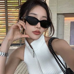 Occhiali da sole avanzati da donna Xia Ins Occhiali da sole anti-ultravioletti hip-hop alla moda