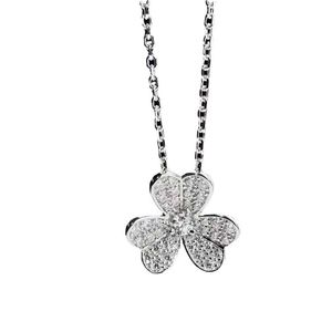 Designer Brand High Version Gloden Van Lucky Clover Necklace For Women Thick Plated 18K Rose Gold Full Diamond Petals Flower Collar CHART MED LOGO