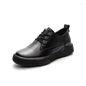 Scarpe casual Primavera e autunno 2024 Stivali vintage Piatti grandi da donna Studenti singoli Versatile stile britannico fatto a mano