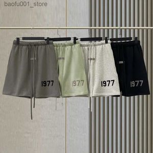 Szorty męskie dla mężczyzn i kobiet w 1977 r. Compton Casual Quarter Pants Basketball Sports Gym Loose High Street Merchandise Shorts Q240329