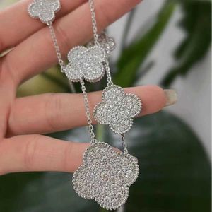 Designer Brand Van Four Leaf Grass Pendant Glod Plating 18K Rose Gold Netlace Necklace Necklace Simple and Advanced with Logo