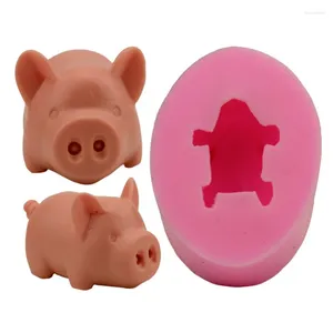 Baking Moulds 5Pcs/Lot Handmade Pig Molds Animal Shape Silicone Soap Mold Chocolate Cookies Mould Fondant Candle Cake